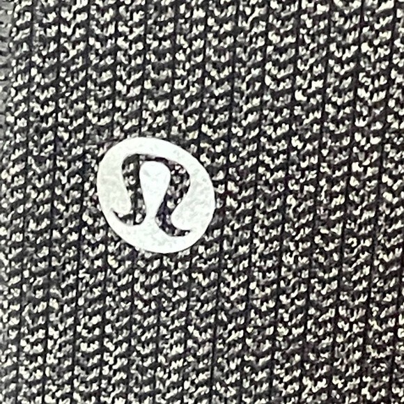 Lululemon Heathered Grey and Black High Rise Side Pockets Zipper Pocket - Picture 5 of 6